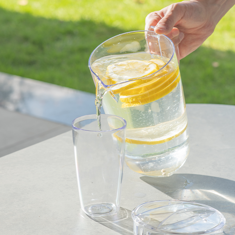 Jarra luna de plástico Vitra Ou 2L Linha Servir