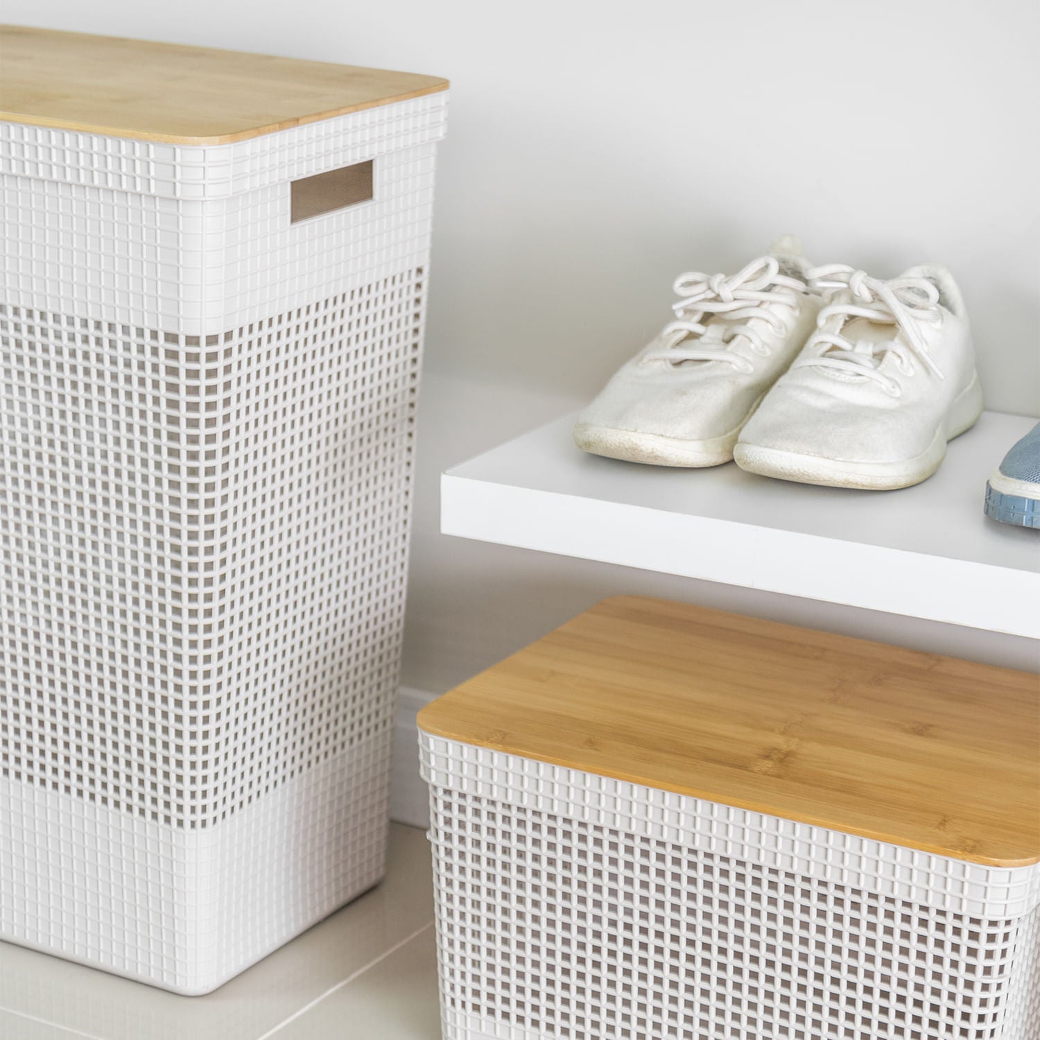 Cestos organizadores de roupas Ou na cor branco