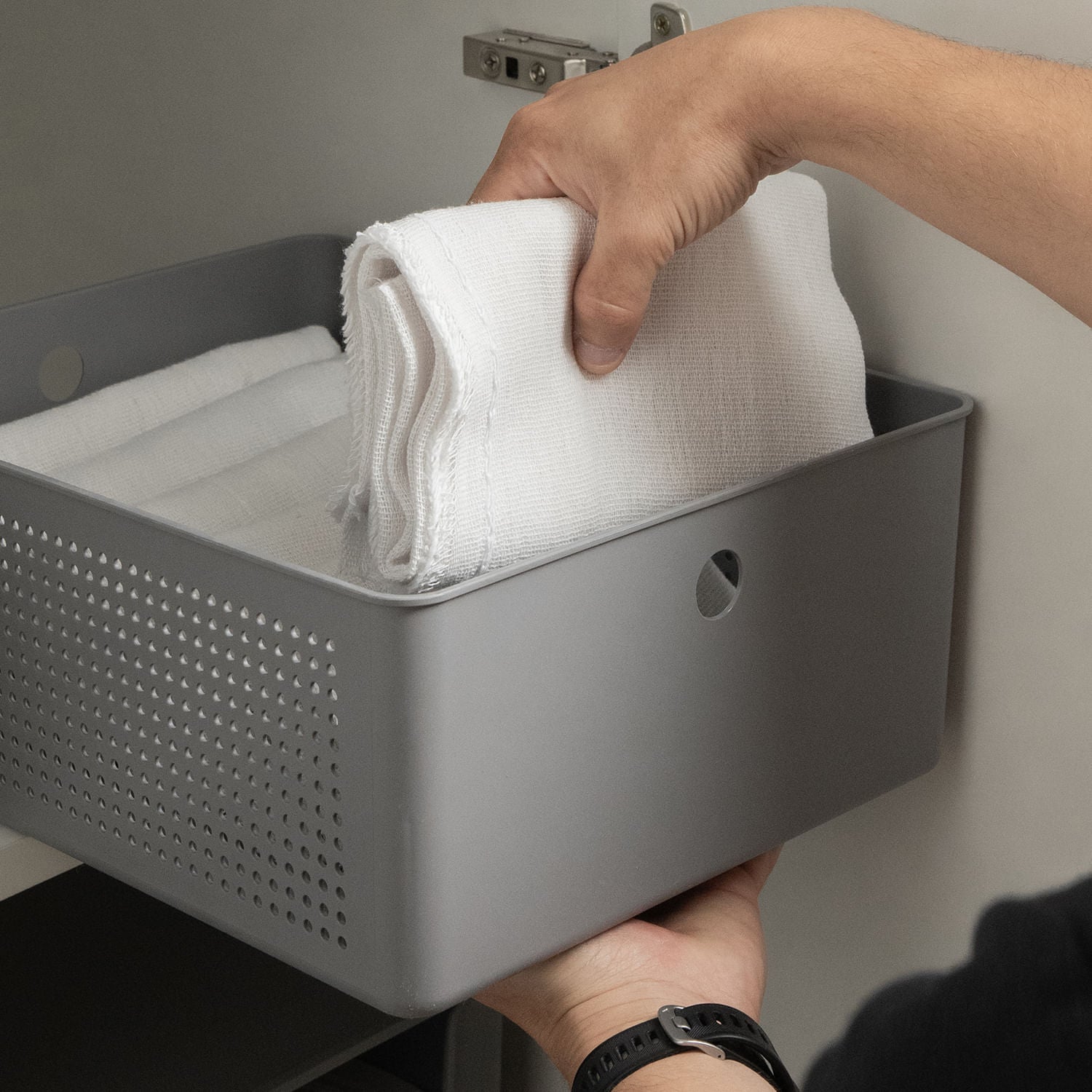 Cesto Organizador para toalhas Ou na lavanderia