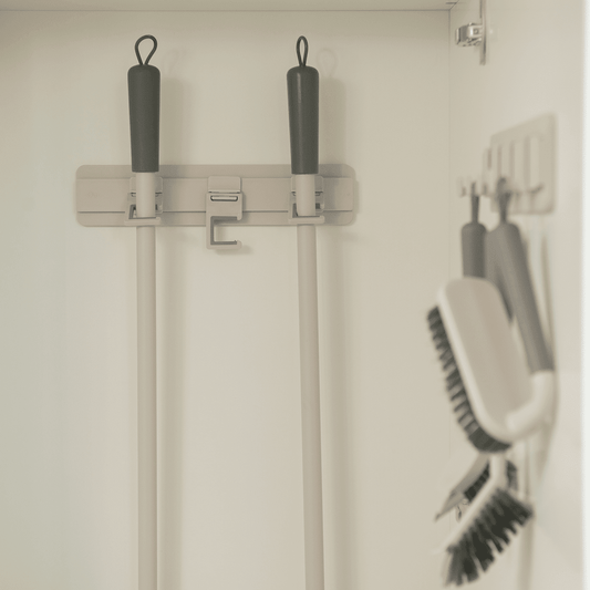 Acessórios suspensos para organizar sua lavanderia - Ou