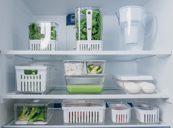 Organize a geladeira com potes e organizadores inteligentes - Ou