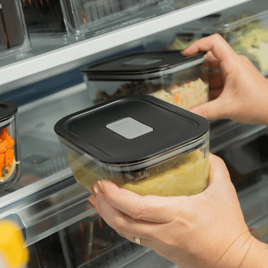 Qual pote usar para armazenar alimentos prontos na geladeira - Ou