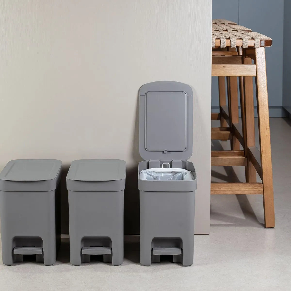 Kit de lixeiras com pedal Ou 3 peças 6L Linha Trium
