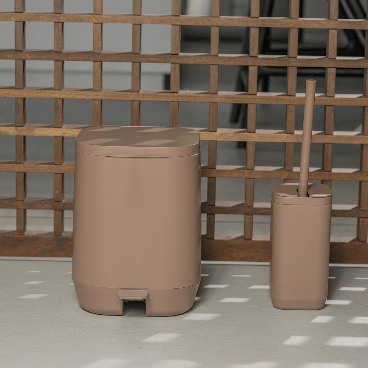 Kit de banheiro com lixeira com pedal Ou 2 peças Linha Aura