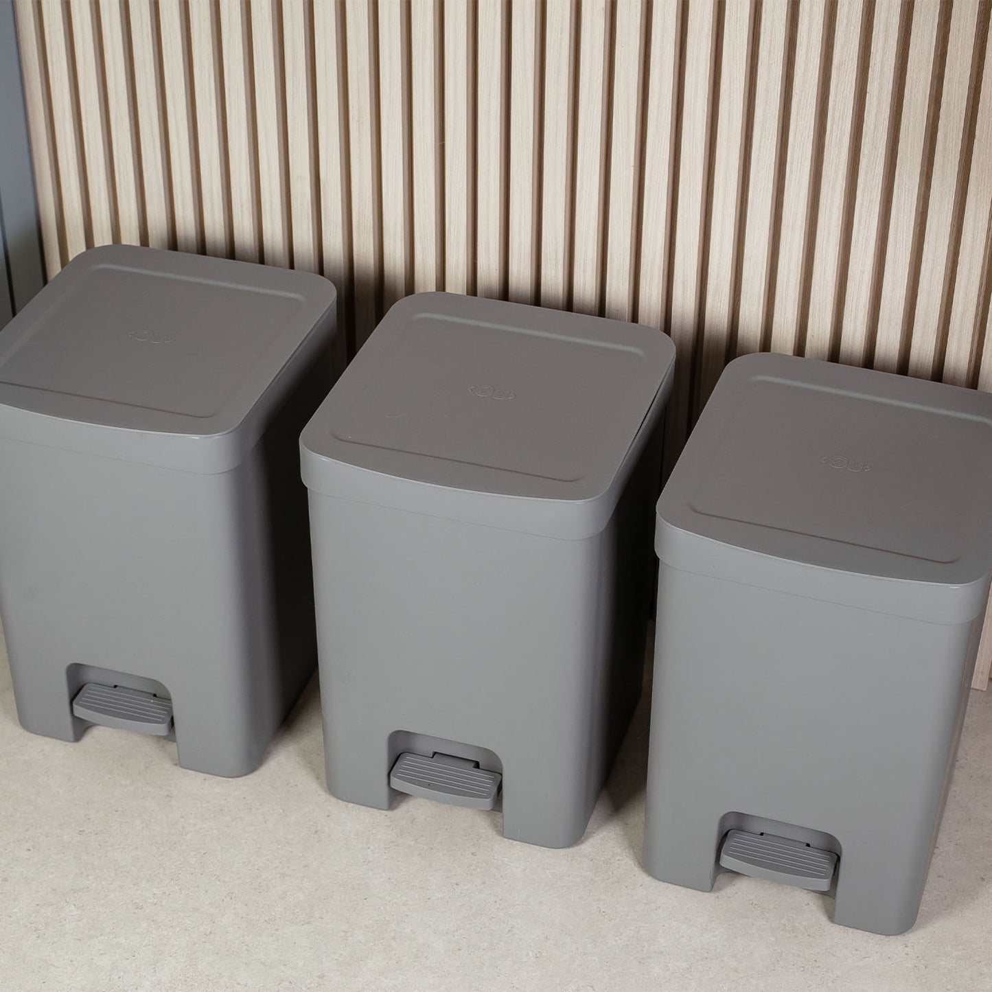 Kit de lixeiras com pedal Ou 3 peças 12L Linha Trium
