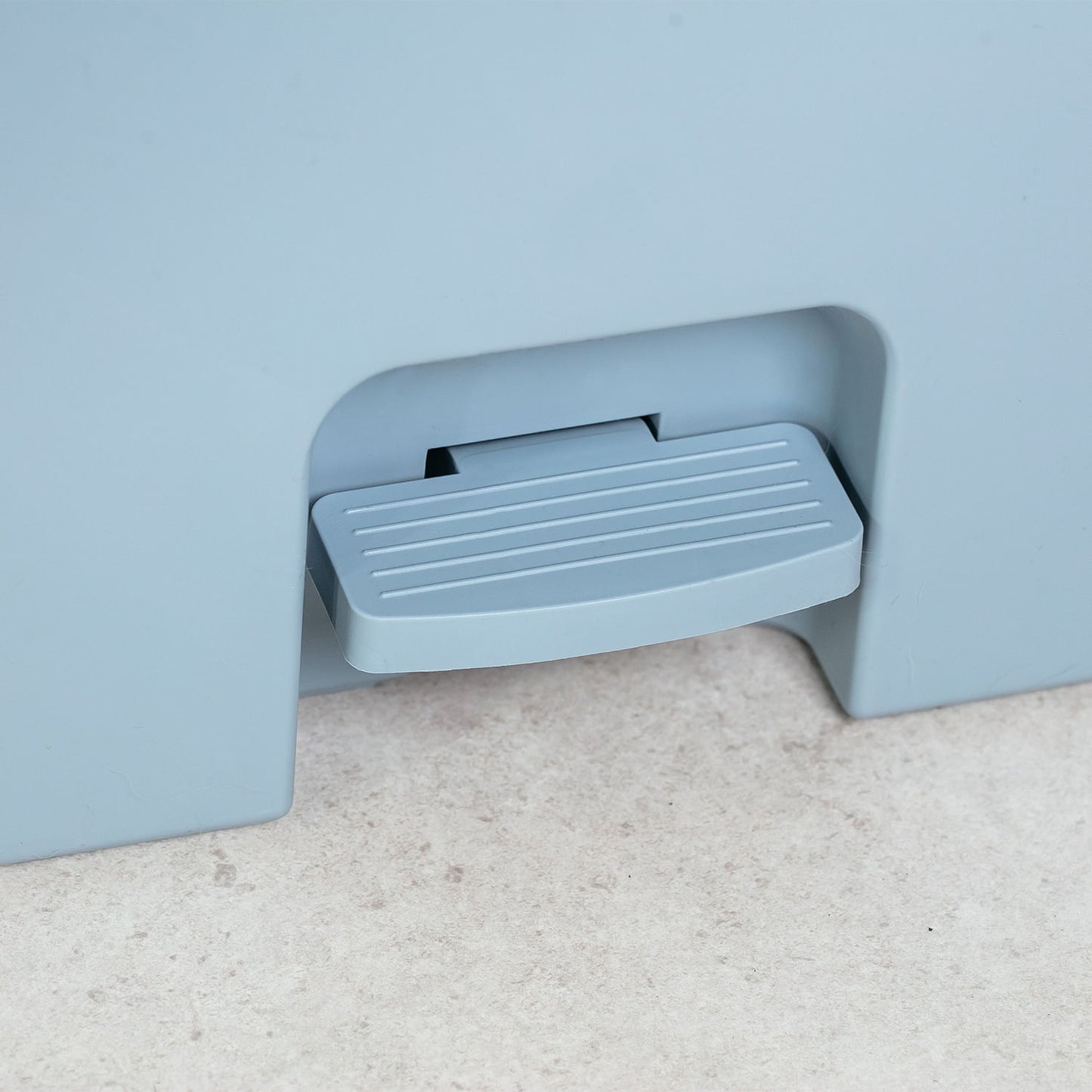 Kit de lixeiras com pedal  Ou 3 peças Linha Trium