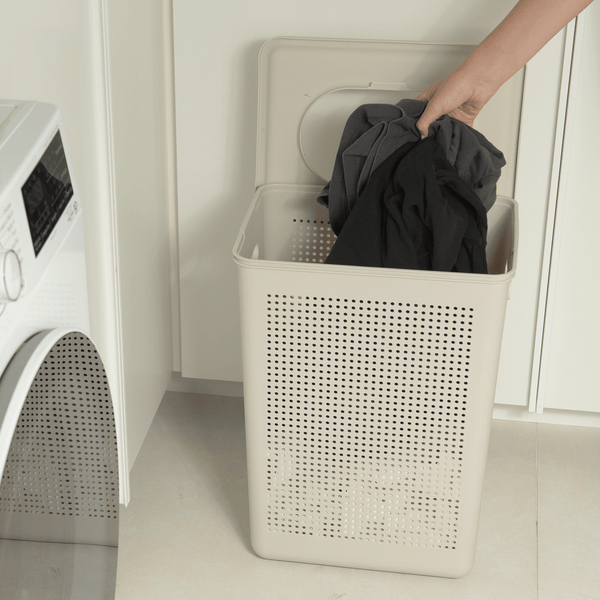 Cesto de Roupas com Tampa Ou 38L Linha Flow - Ou
