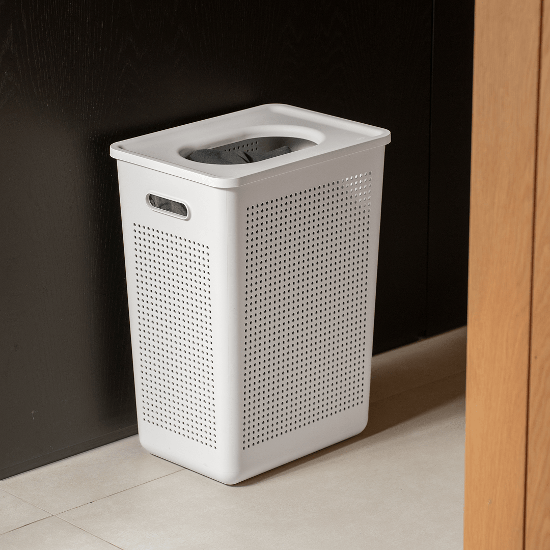 Cesto de Roupas com Tampa Ou 38L Linha Flow - Ou