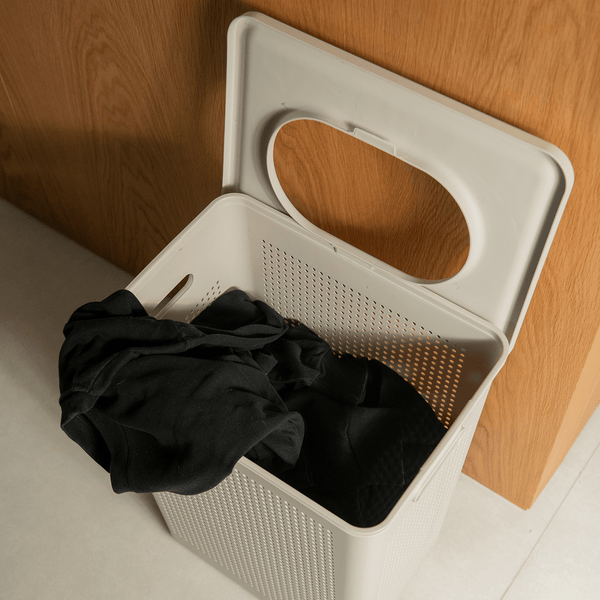 Cesto de Roupas com Tampa Ou 38L Linha Flow - Ou