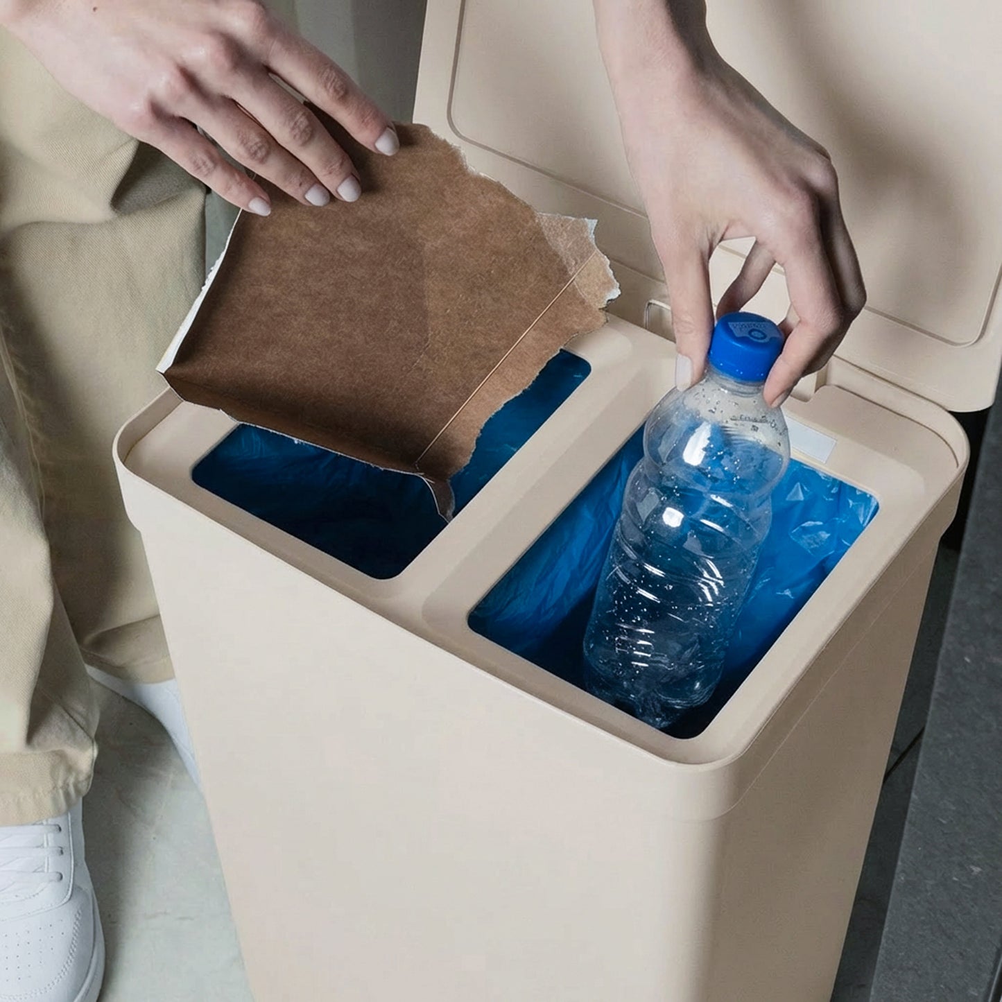 Lixeira com pedal com duplo compartimento Ou 30L Linha Trium - Ou