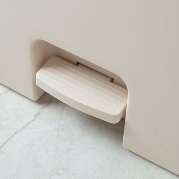 Lixeira com pedal Ou 30L Linha Trium - Ou