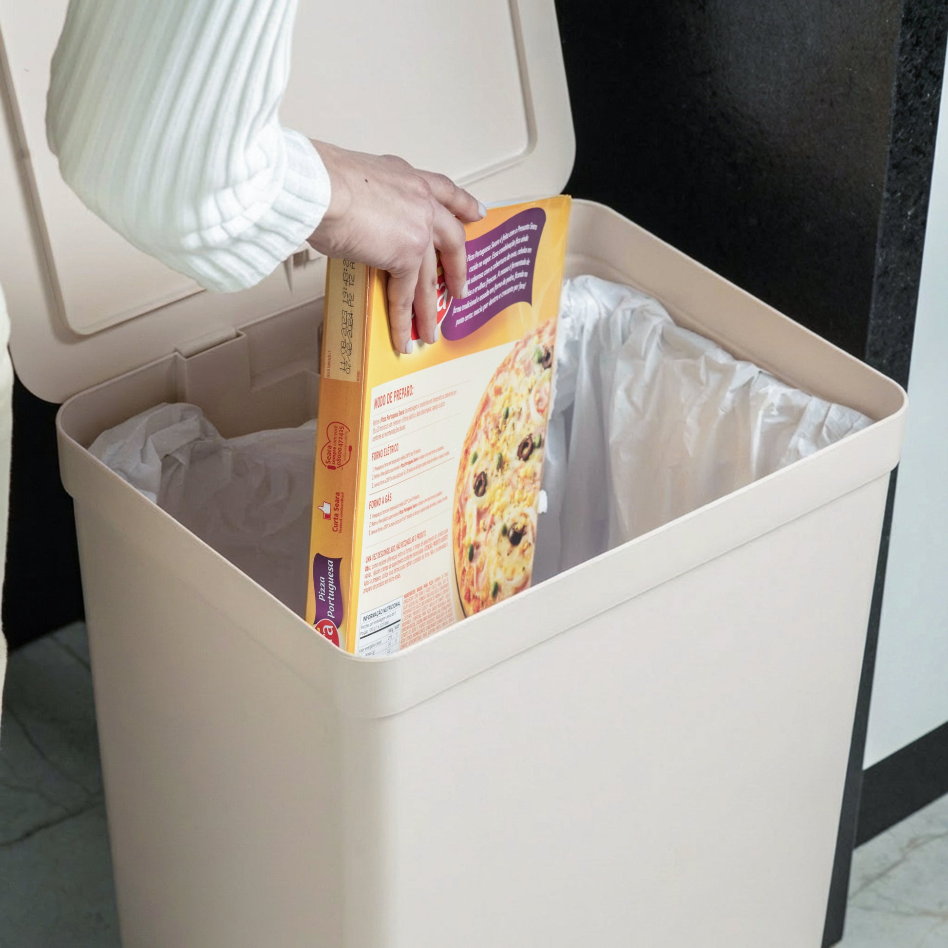 Lixeira com pedal Ou 50L Linha Trium - Ou